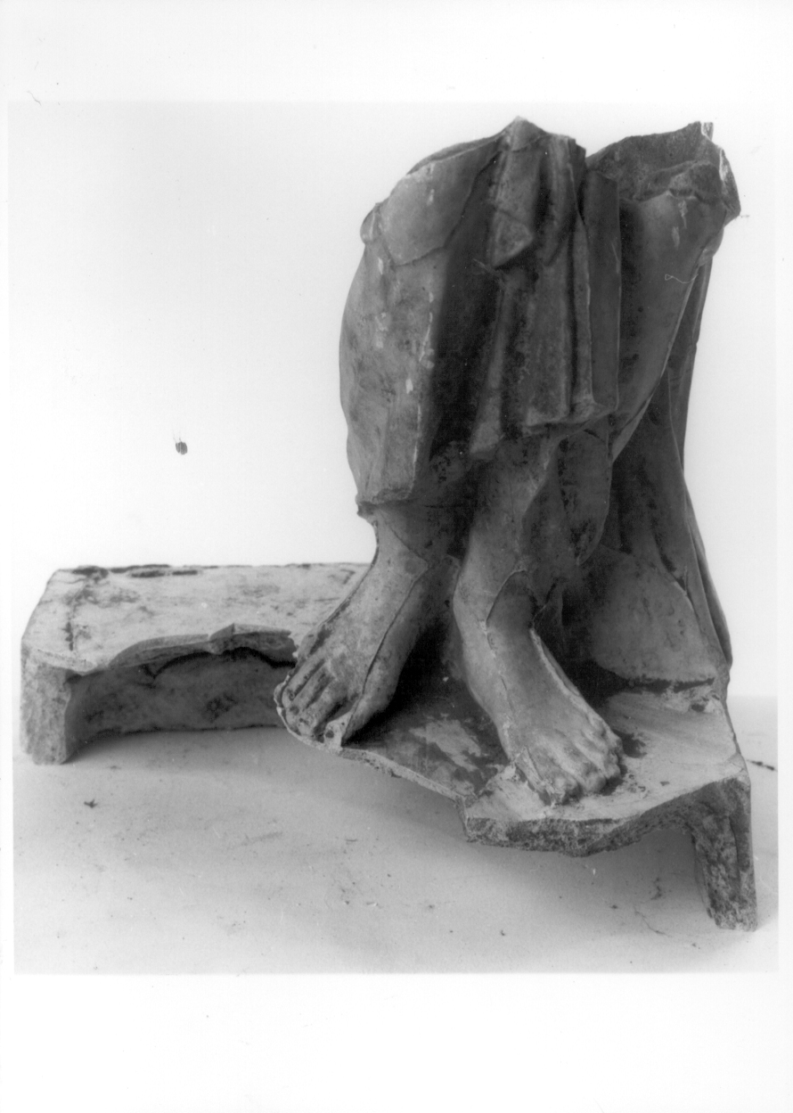 figura femminile panneggiata (statuetta, frammento) - bottega piemontese (sec. XIX)