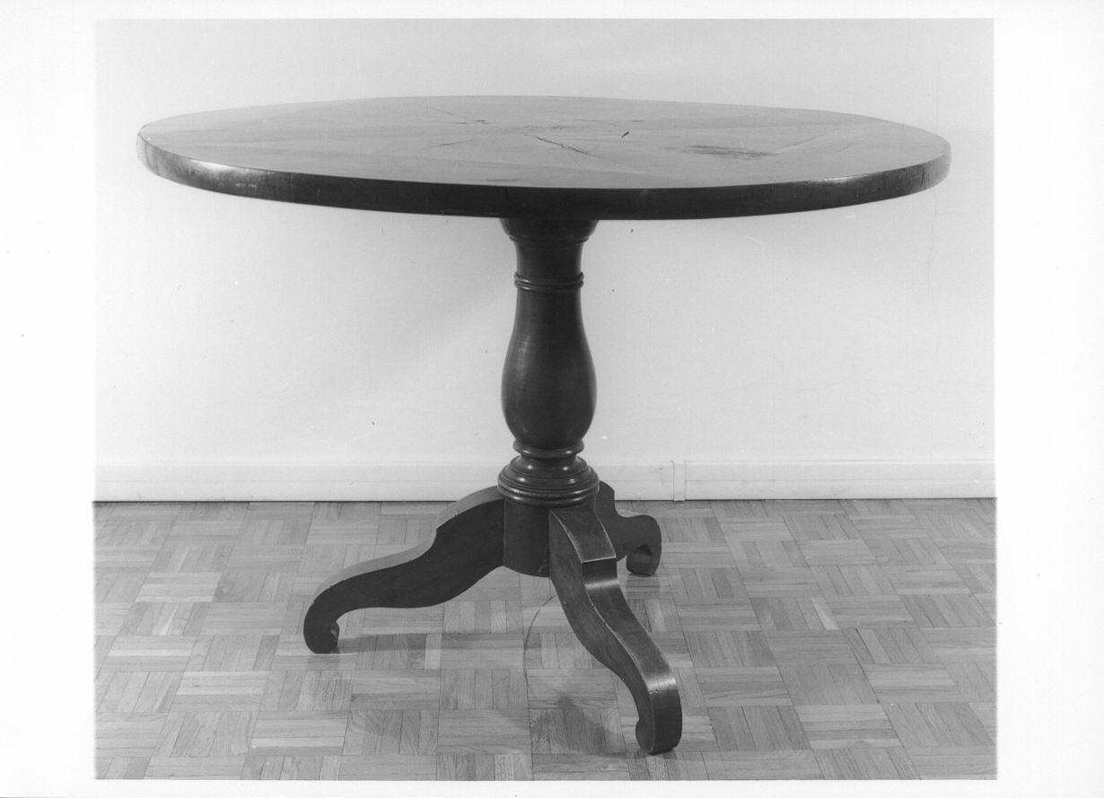 tavolo, opera isolata - bottega piemontese (secondo quarto sec. XIX)