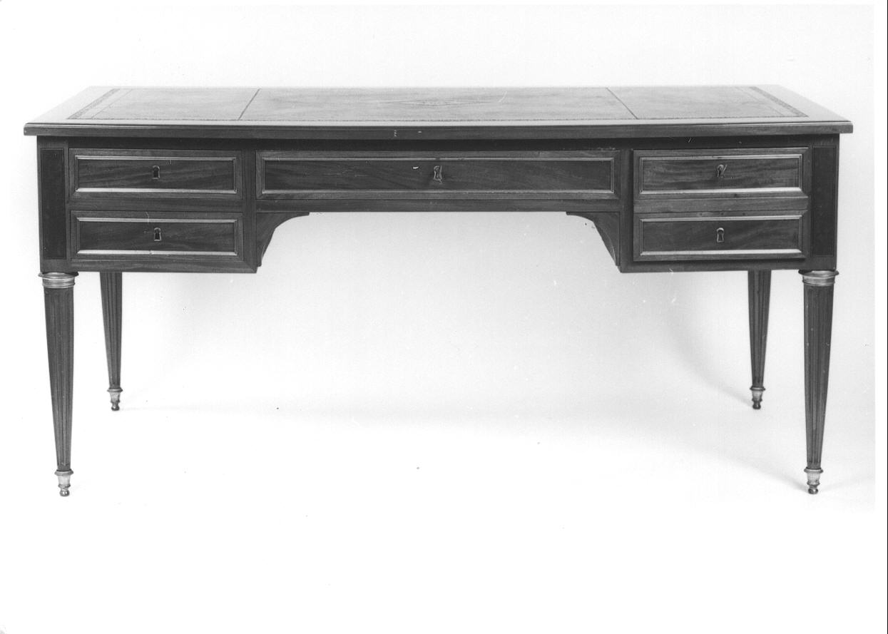 scrivania, opera isolata - bottega piemontese (primo quarto sec. XX)