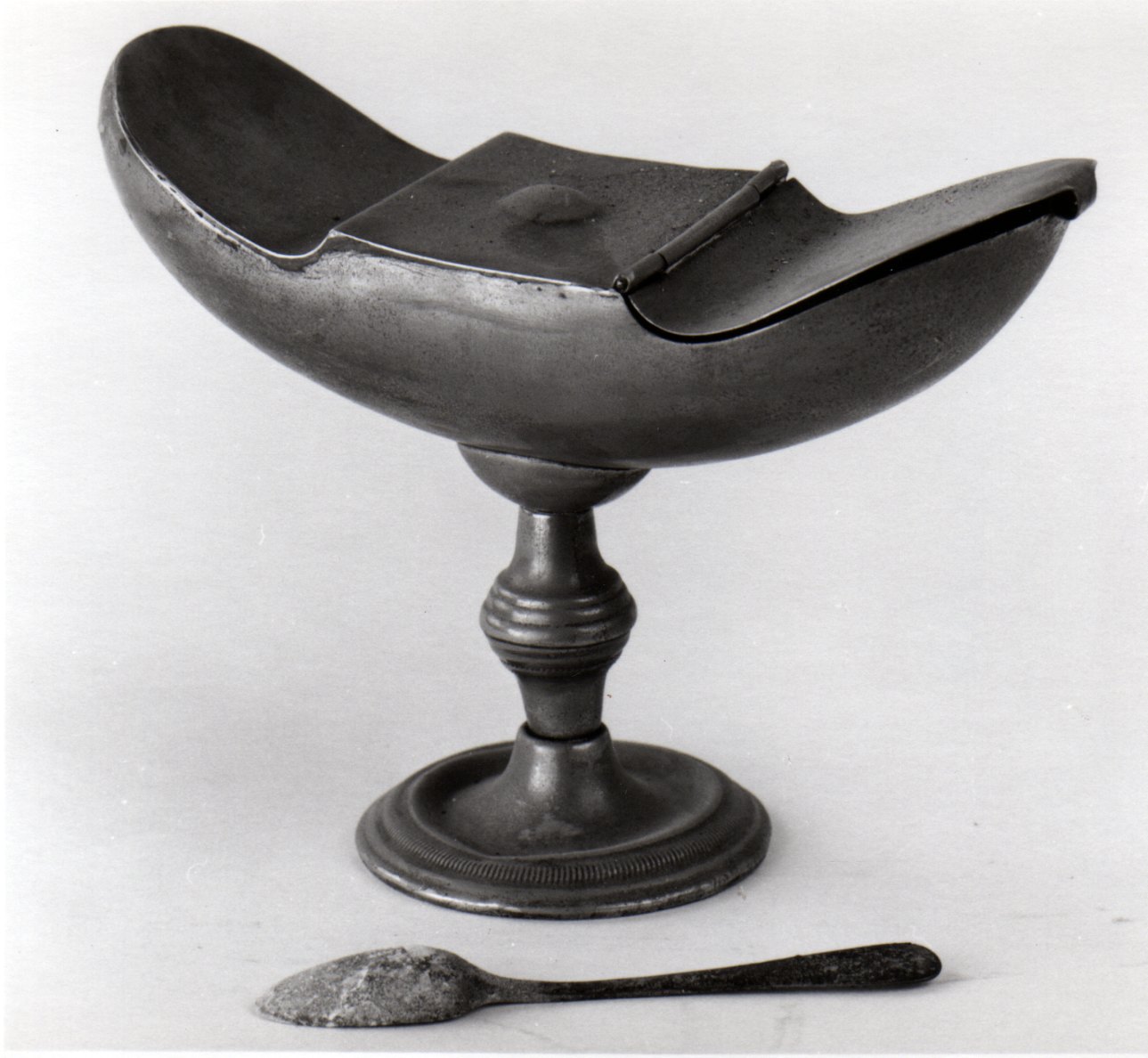 navicella portaincenso, opera isolata - bottega piemontese (ultimo quarto sec. XIX)