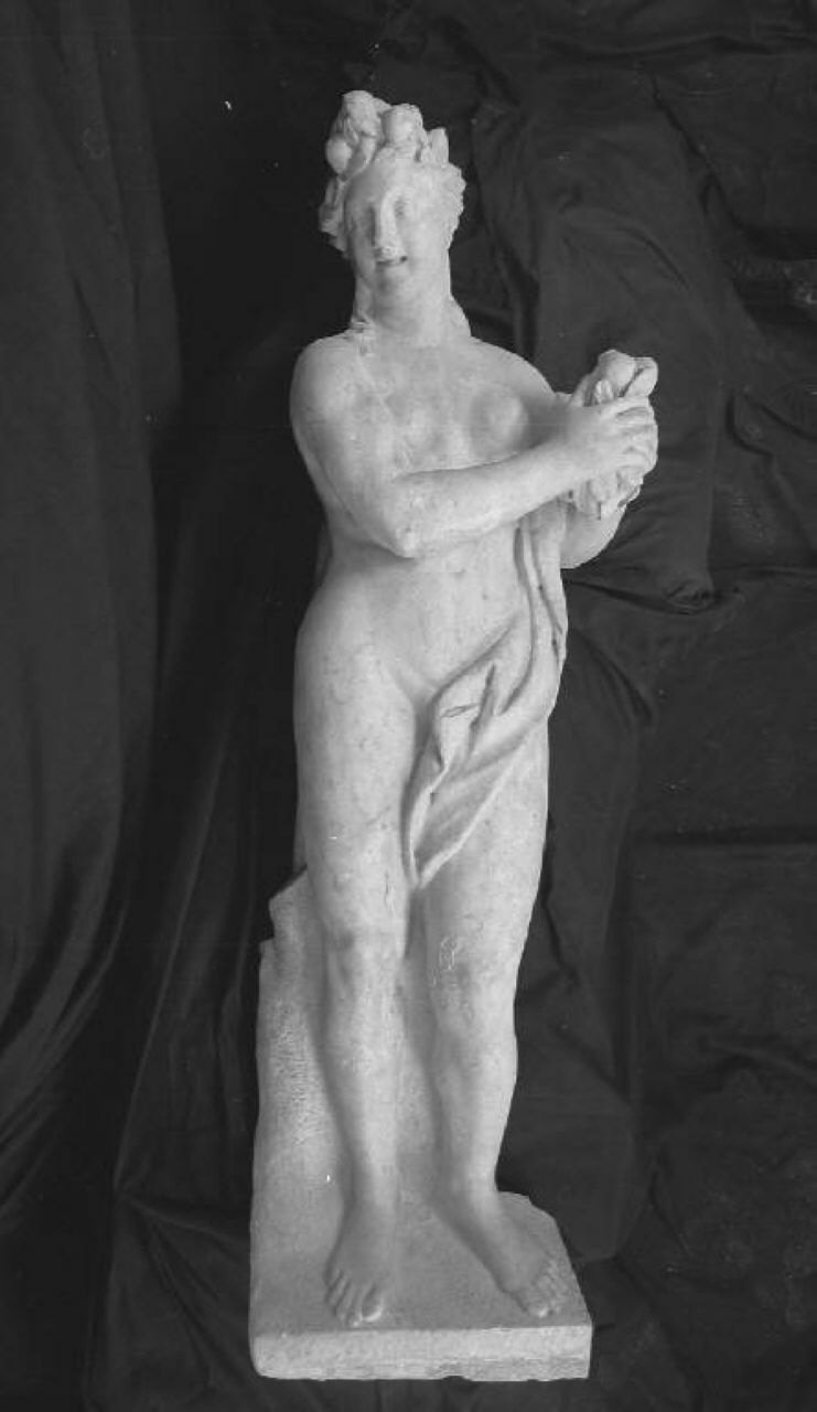ninfa (statua, elemento d'insieme) di Falconi Bernardo (maniera) (sec. XVII)
