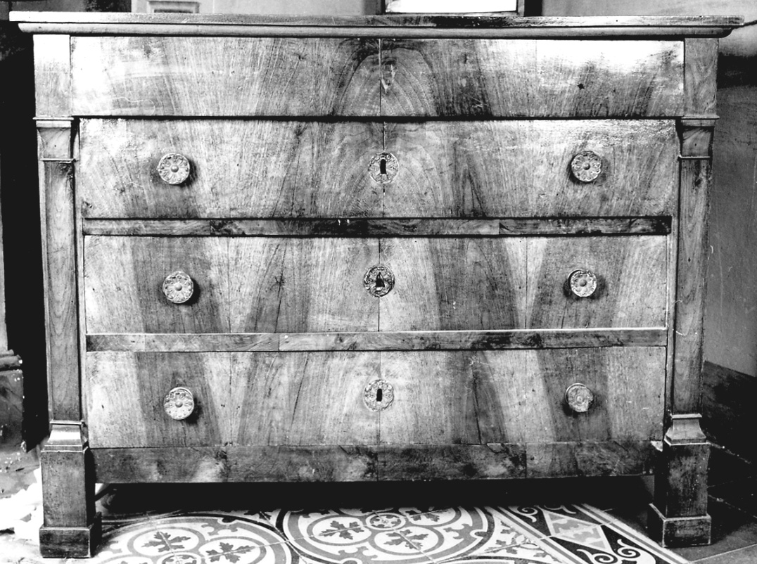 cassettone, opera isolata - ambito astigiano (prima metà sec. XIX)