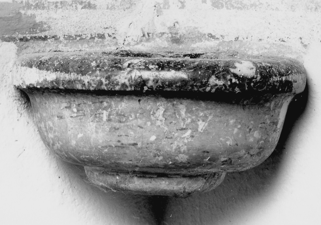 acquasantiera da parete, opera isolata - ambito astigiano (sec. XIX)