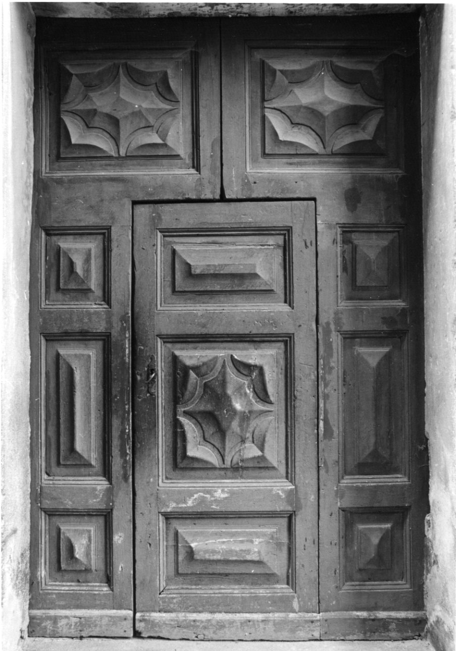 portone, opera isolata - bottega della Val Tanaro (seconda metà sec. XVII)