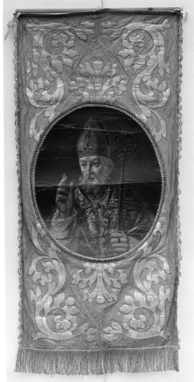 motivi decorativi a volute (stendardo processionale, opera isolata) - manifattura piemontese (fine/inizio secc. XIX/ XX)