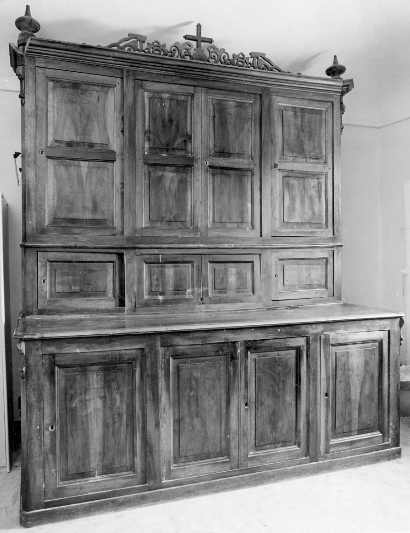 armadio da sacrestia, opera isolata - produzione piemontese (prima metà sec. XX)