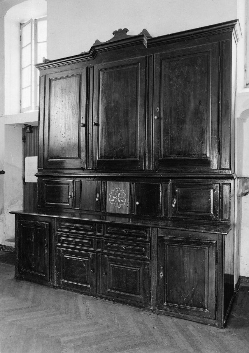 mobile, opera isolata - ambito piemontese (ultimo quarto, primo quarto sec. XIX, sec. XX)