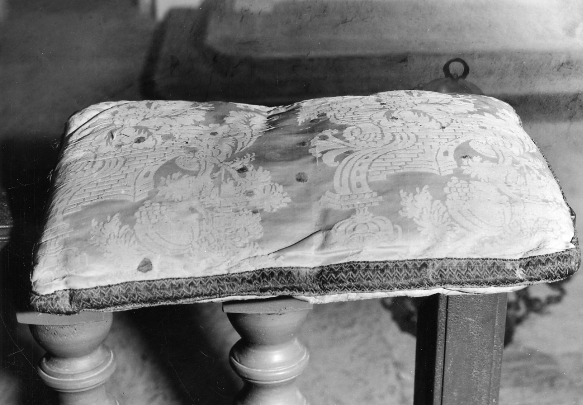 cuscino, opera isolata - ambito piemontese (?) (prima metà sec. XVIII)