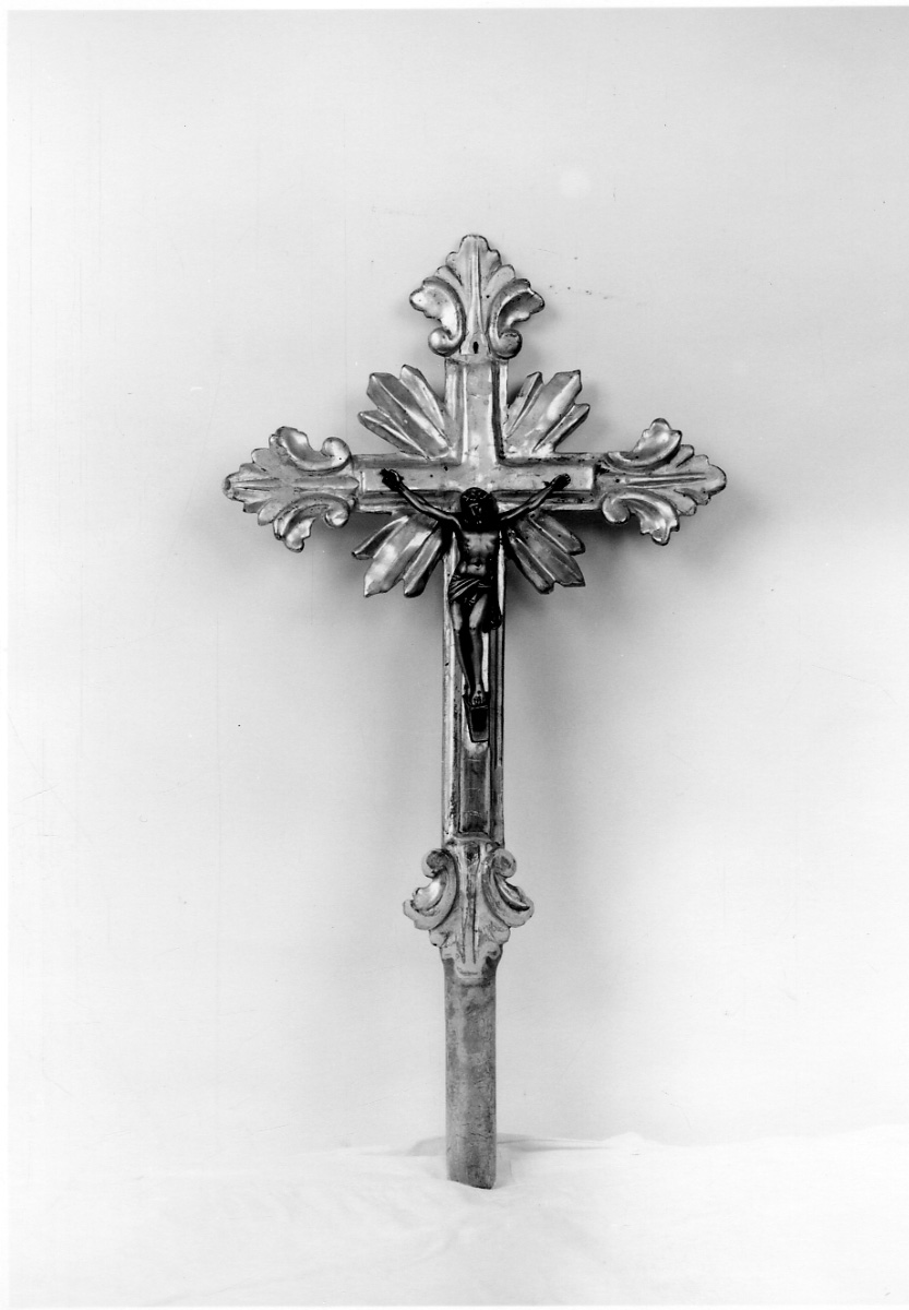 Cristo crocifisso (croce processionale, opera isolata) - ambito piemontese (fine, prima metà sec. XIX, sec. XX)