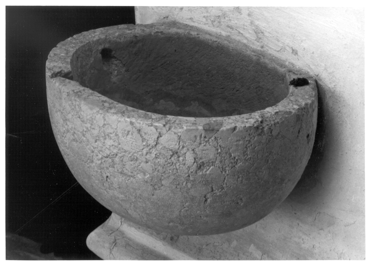 acquasantiera da parete, opera isolata - bottega piemontese (secc. XVIII/ XIX)