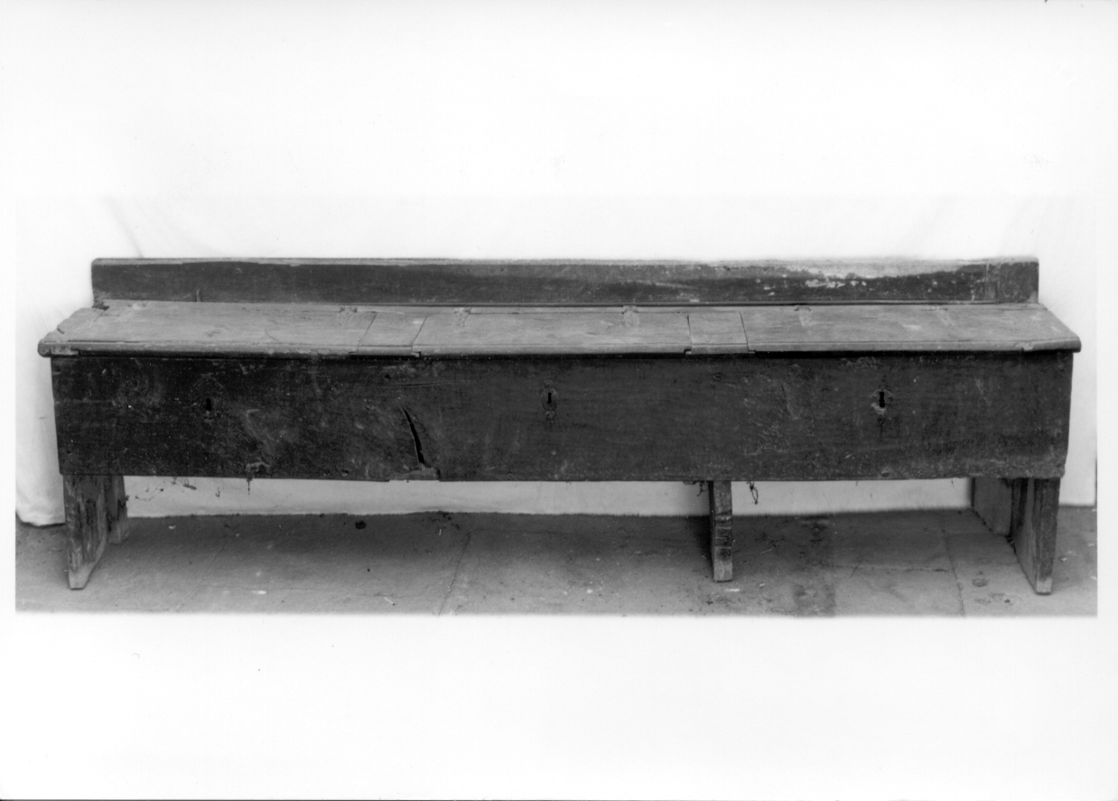 cassapanca, opera isolata - bottega piemontese (prima metà sec. XVIII)