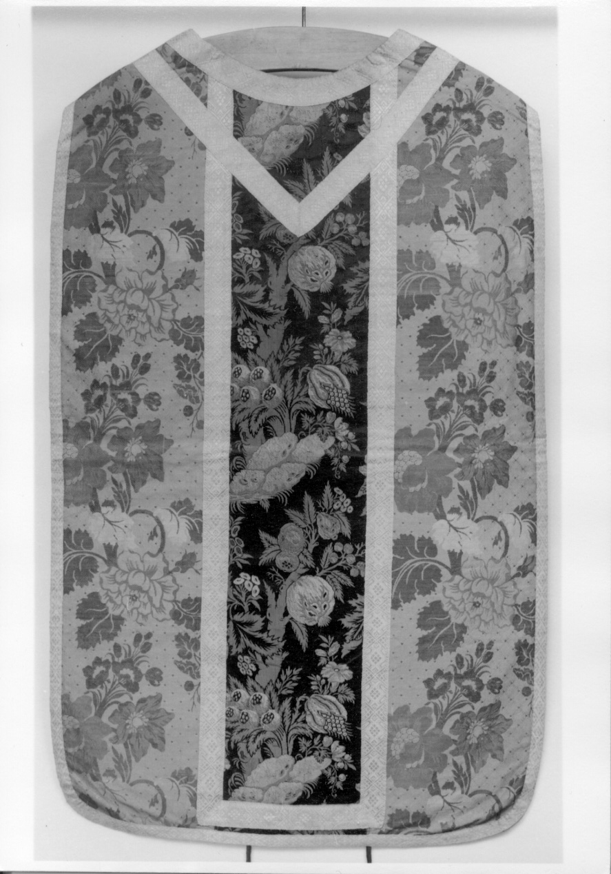 paramento liturgico, insieme - manifattura francese (?) (prima metà sec. XVIII)