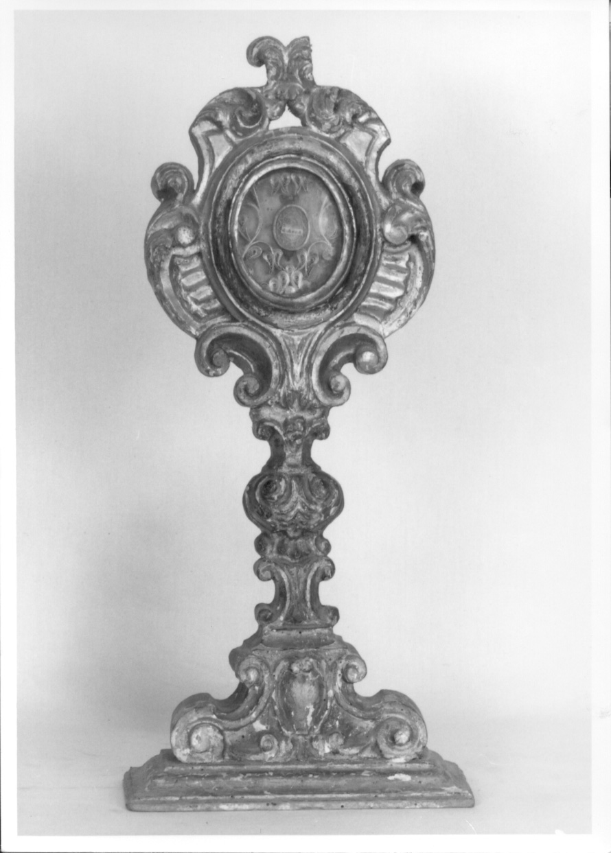 motivi decorativi a volute (reliquiario - a ostensorio, serie) - ambito piemontese (metà sec. XVIII)