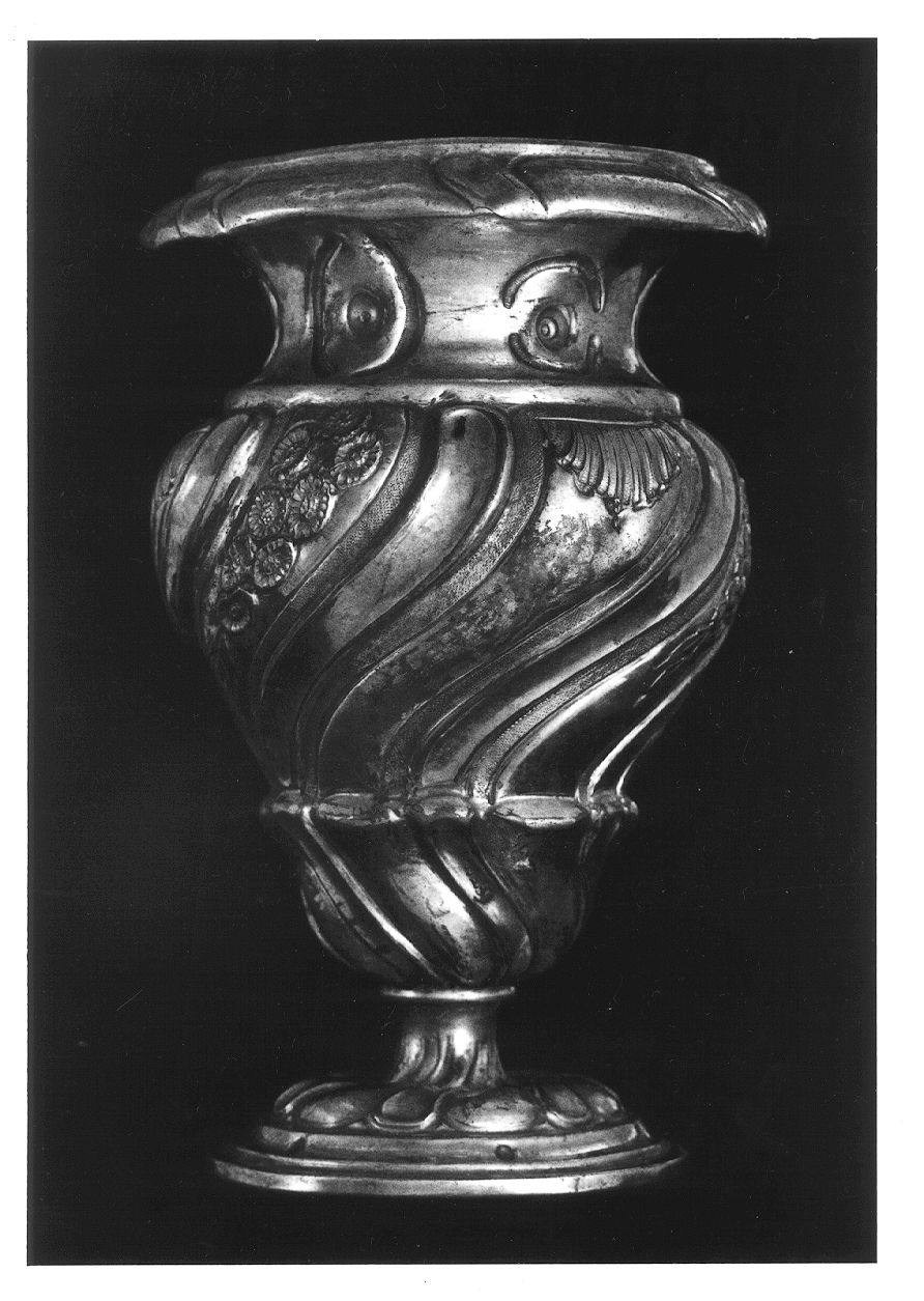MOTIVI DECORATIVI FLOREALI (vaso da fiori, opera isolata) - bottega piemontese (primo quarto sec. XX)