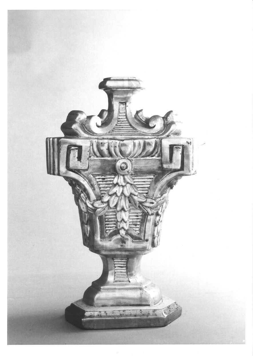 vaso da fiori, serie - bottega monregalese (ultimo quarto sec. XVIII)