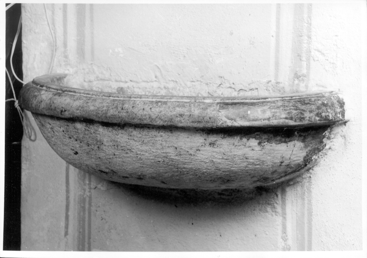 acquasantiera, opera isolata - bottega piemontese (ultimo quarto sec. XVII)