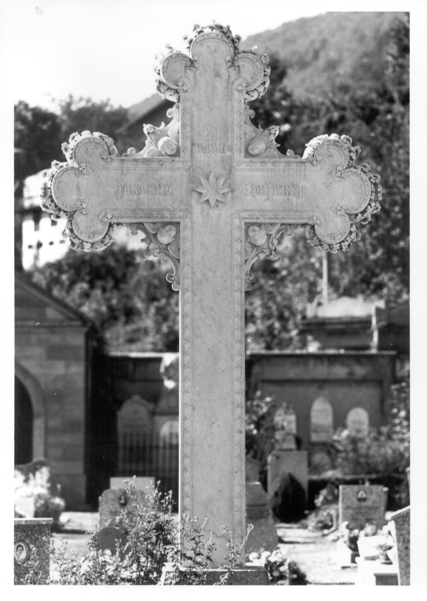 CROCE (monumento funebre, opera isolata) di Bonanni Vincenzo - ambito toscano (metà sec. XIX)