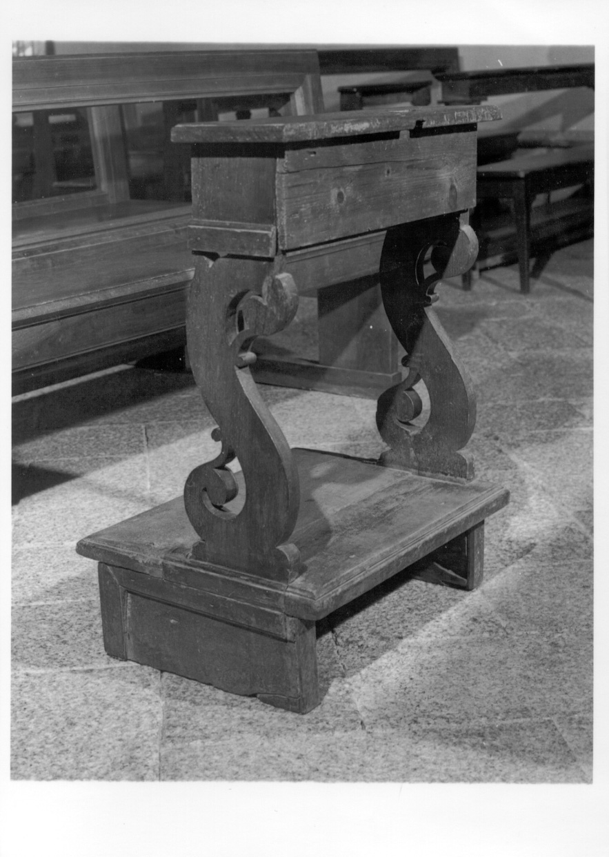 inginocchiatoio, opera isolata - ambito novarese (fine/inizio secc. XVIII/ XIX)