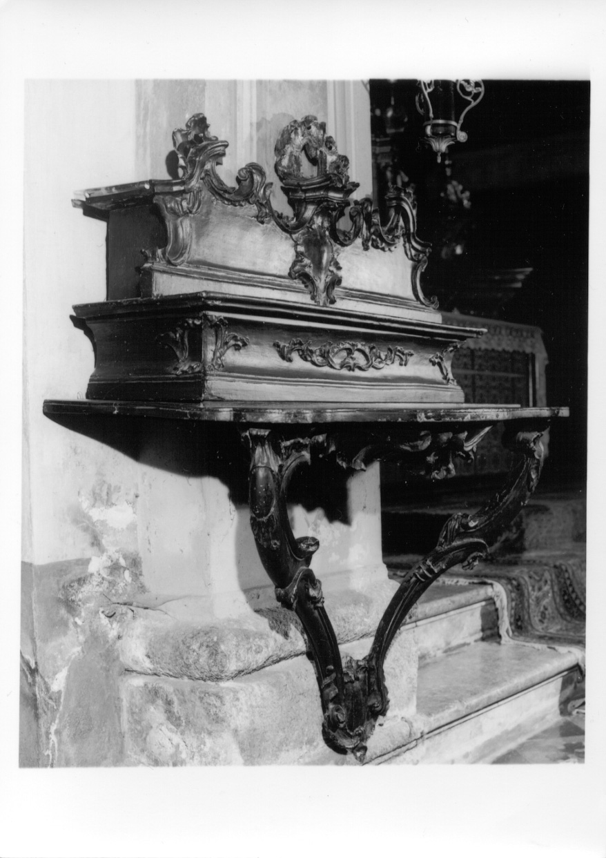 console, serie di Orgiazzi Antonio il Vecchio (maniera) - bottega novarese (seconda metà sec. XVIII)