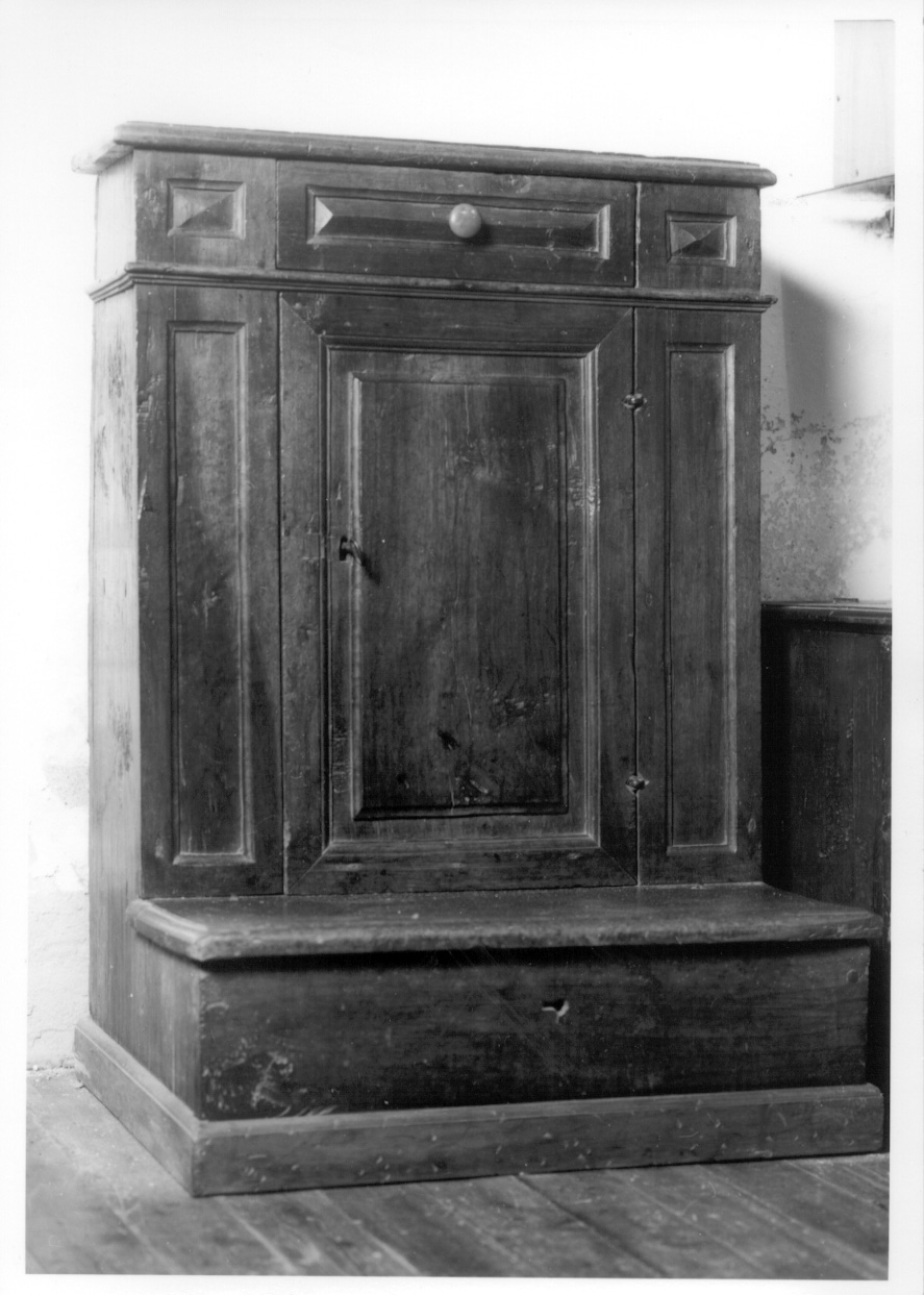 inginocchiatoio, opera isolata - bottega cusiana (sec. XIX)