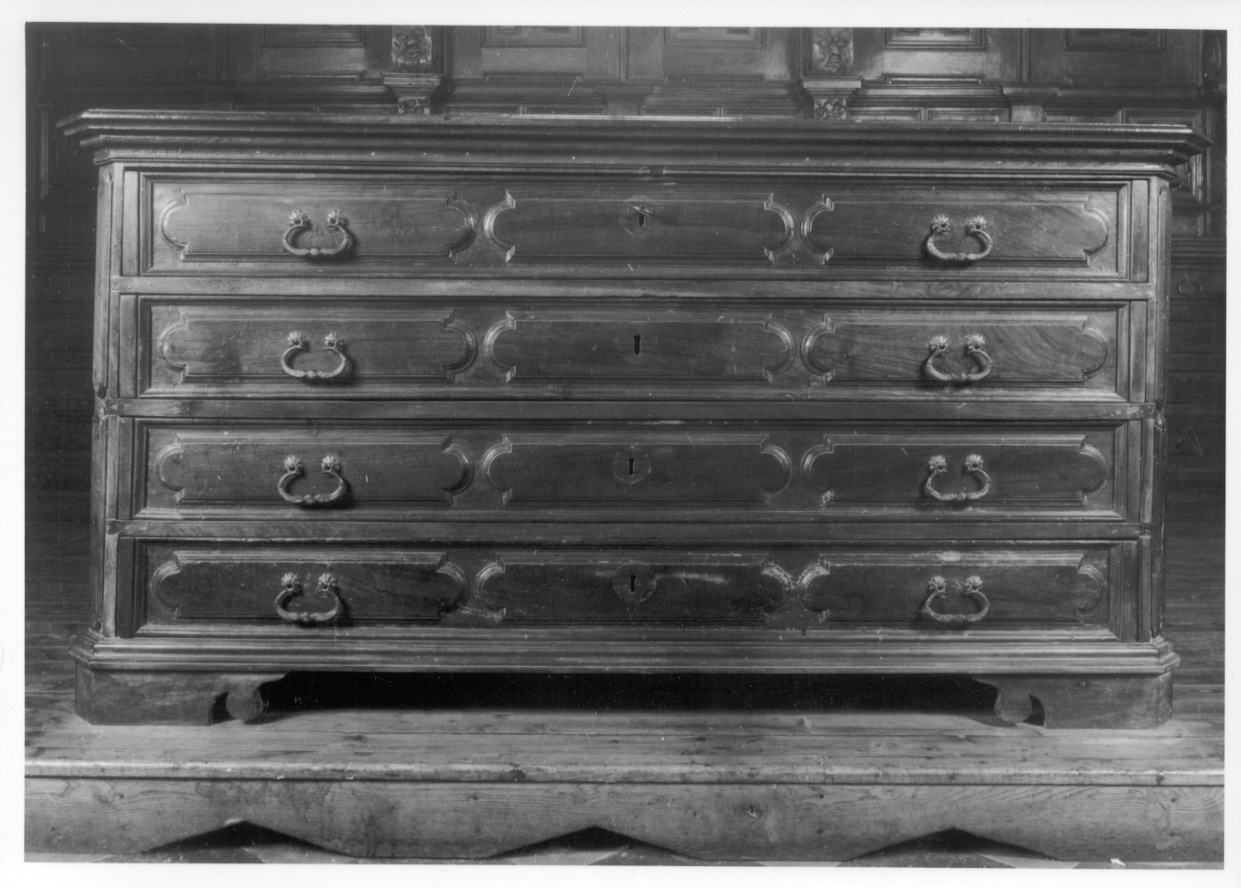 cassettone, opera isolata - bottega cusiana (seconda metà sec. XIX)