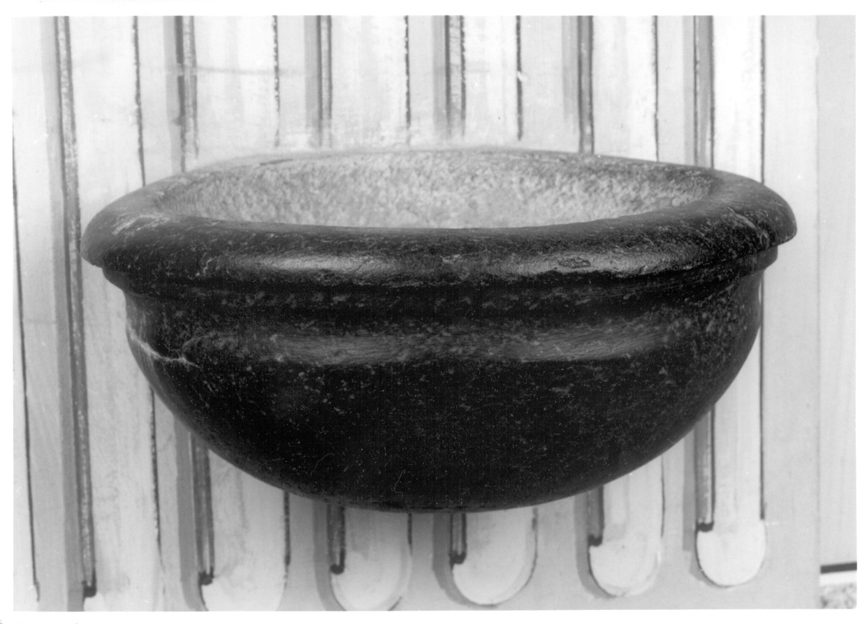 acquasantiera da parete, opera isolata - ambito biellese (prima metà sec. XVIII)