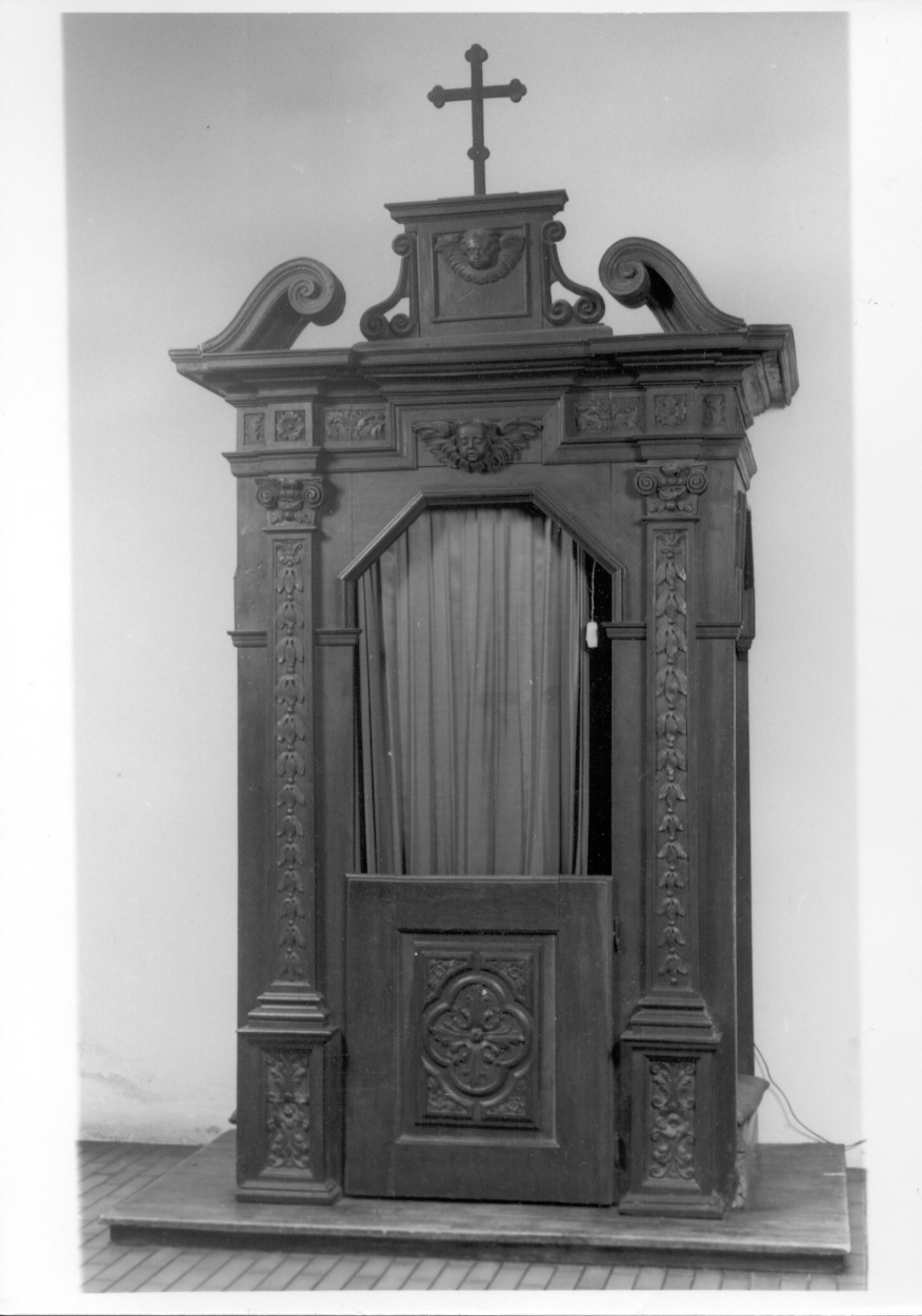 confessionale, opera isolata - ambito biellese (secondo quarto sec. XVIII)