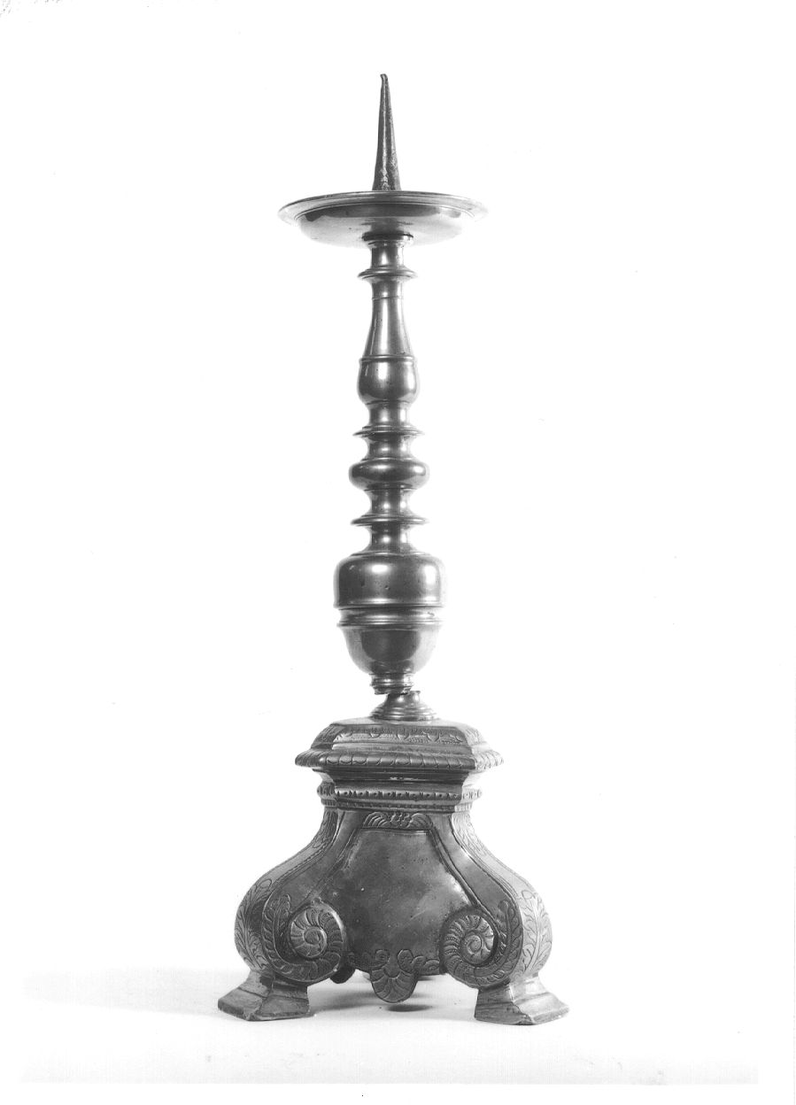 candeliere d'altare, serie - ambito novarese (sec. XVII)