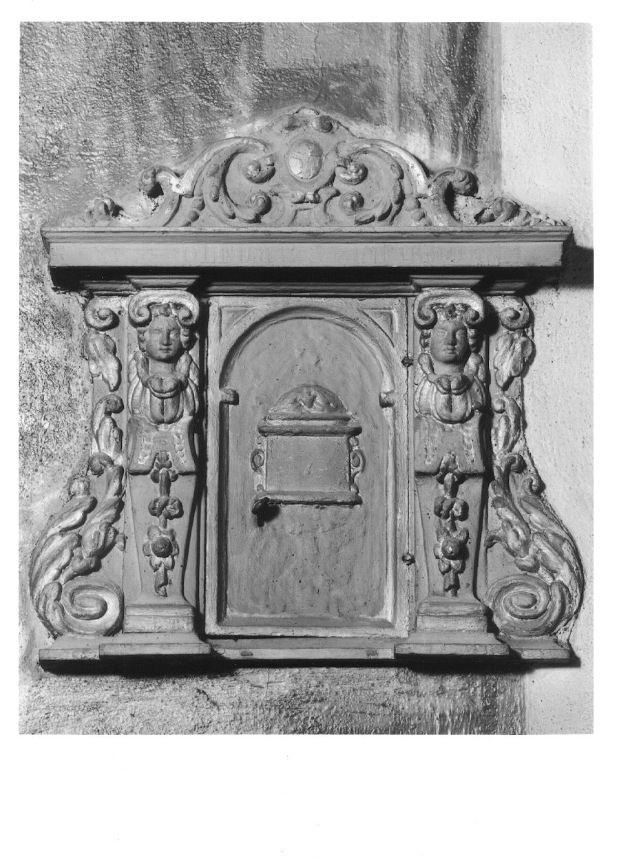 armadio per vasi sacri, opera isolata - bottega piemontese (fine/inizio secc. XVI/ XVII)