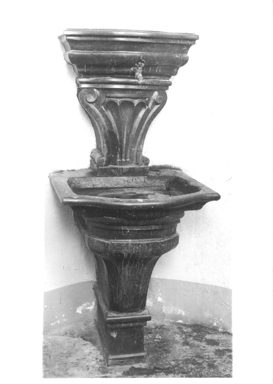 lavabo da sacrestia, opera isolata - ambito biellese (seconda metà sec. XVII)