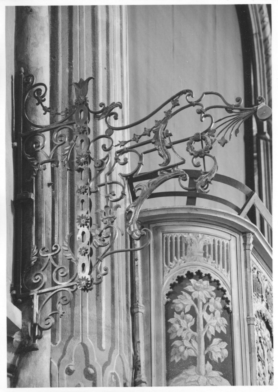 motivi decorativi a girali vegetali (braccio portalumi da chiesa, serie) - ambito piemontese (fine/inizio secc. XVIII/ XIX)