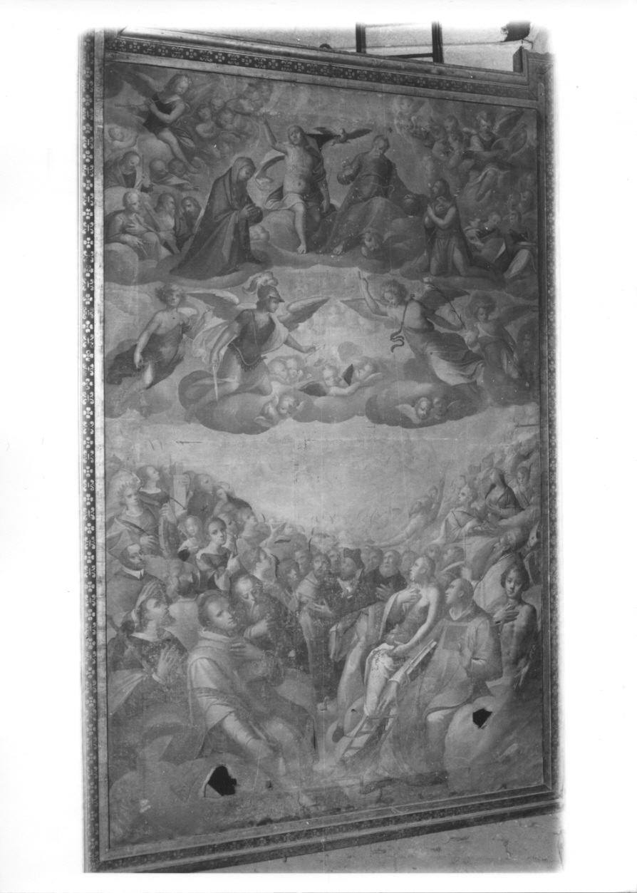 Pala di Ognissanti, gloria di Santi (dipinto, opera isolata) di Zuccaro Mario (primo quarto sec. XVII)