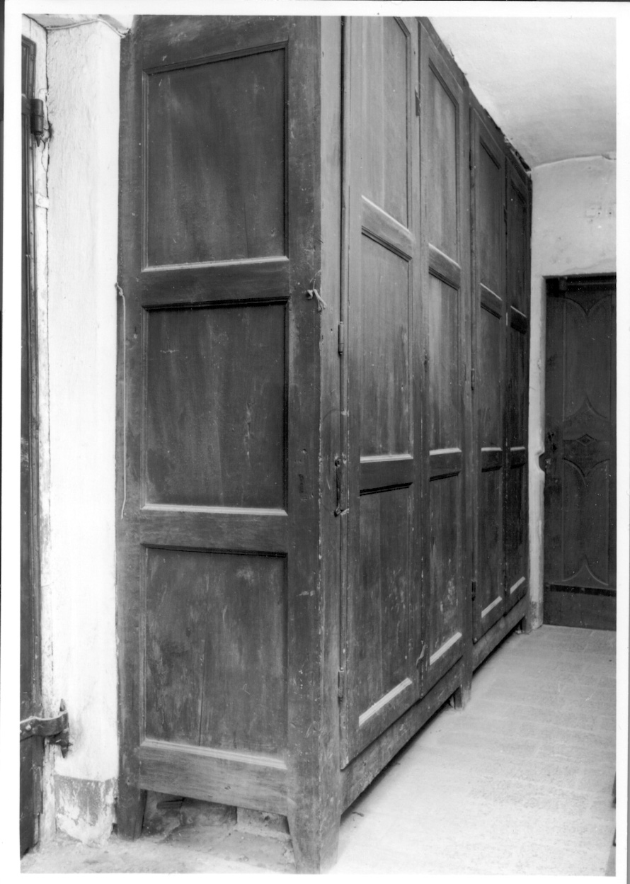 armadio, opera isolata - ambito biellese (sec. XIX)