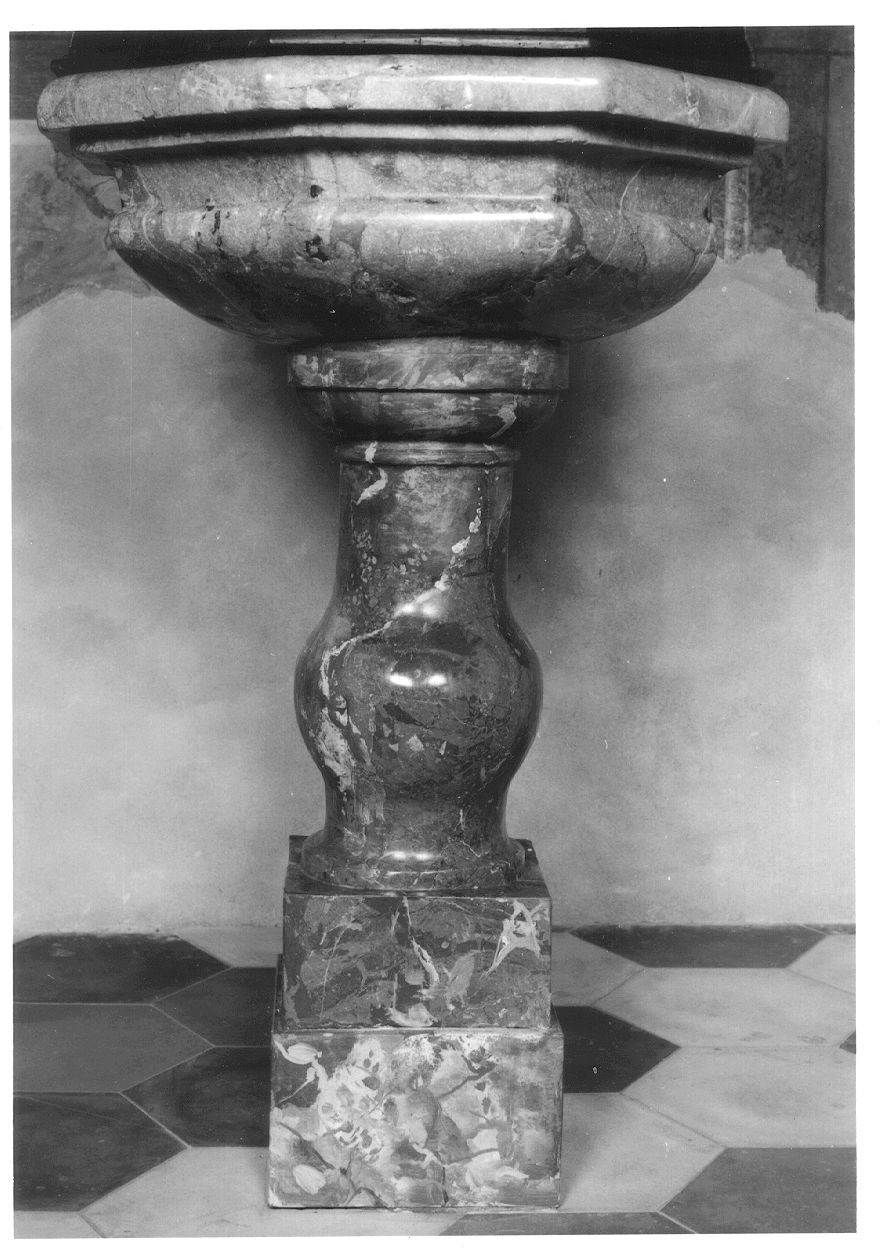 fonte battesimale - a fusto, elemento d'insieme - bottega novarese (seconda metà sec. XIX)