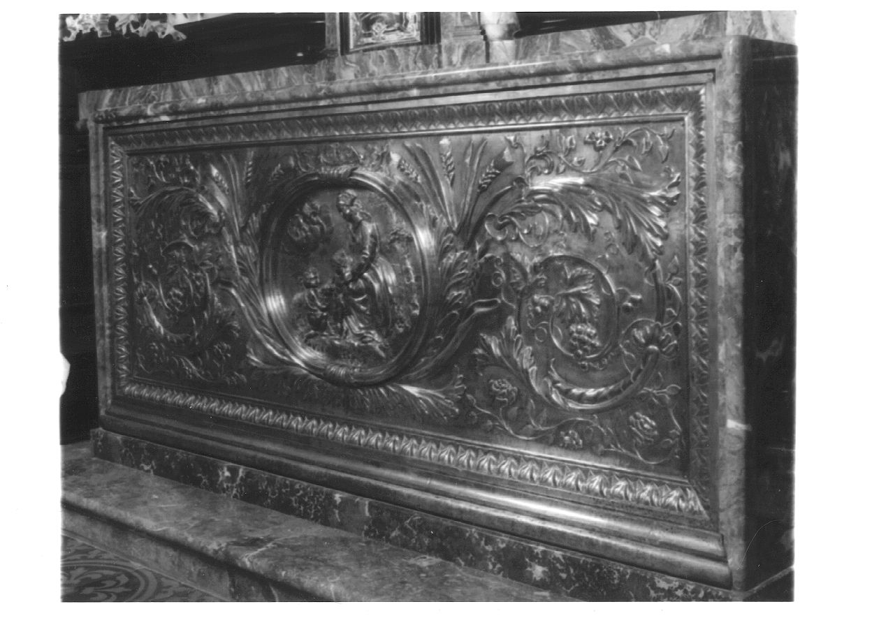 Madonna con Bambino e San Giovannino (paliotto, elemento d'insieme) - bottega lombarda (prima metà sec. XIX)