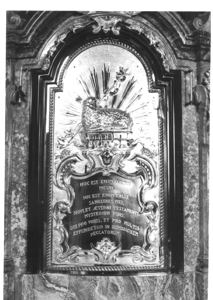 Agnus Dei (sportello di tabernacolo, elemento d'insieme) - bottega lombarda (metà sec. XVIII)