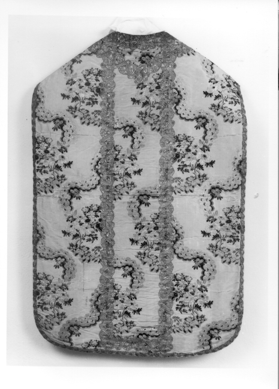 paramento liturgico, insieme - manifattura italiana (?), manifattura francese (?) (terzo quarto sec. XVIII)