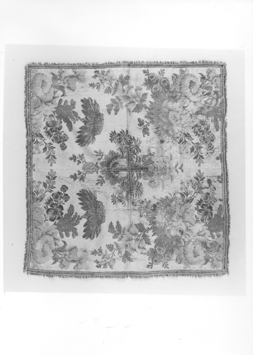 velo di calice, elemento d'insieme - manifattura lionese (secondo quarto sec. XVIII)