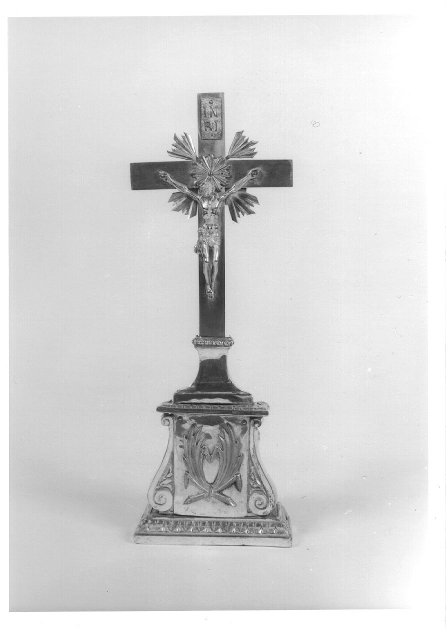 croce d'altare, opera isolata - ambito novarese (prima metà sec. XIX)