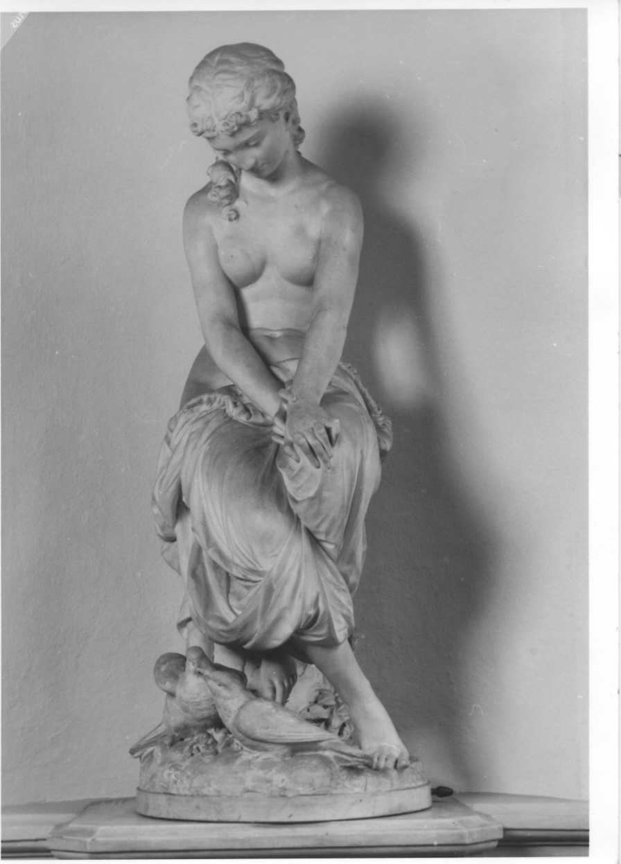 figura femminile seduta (statua, opera isolata) di Carnevale Giuseppe (seconda metà sec. XIX)