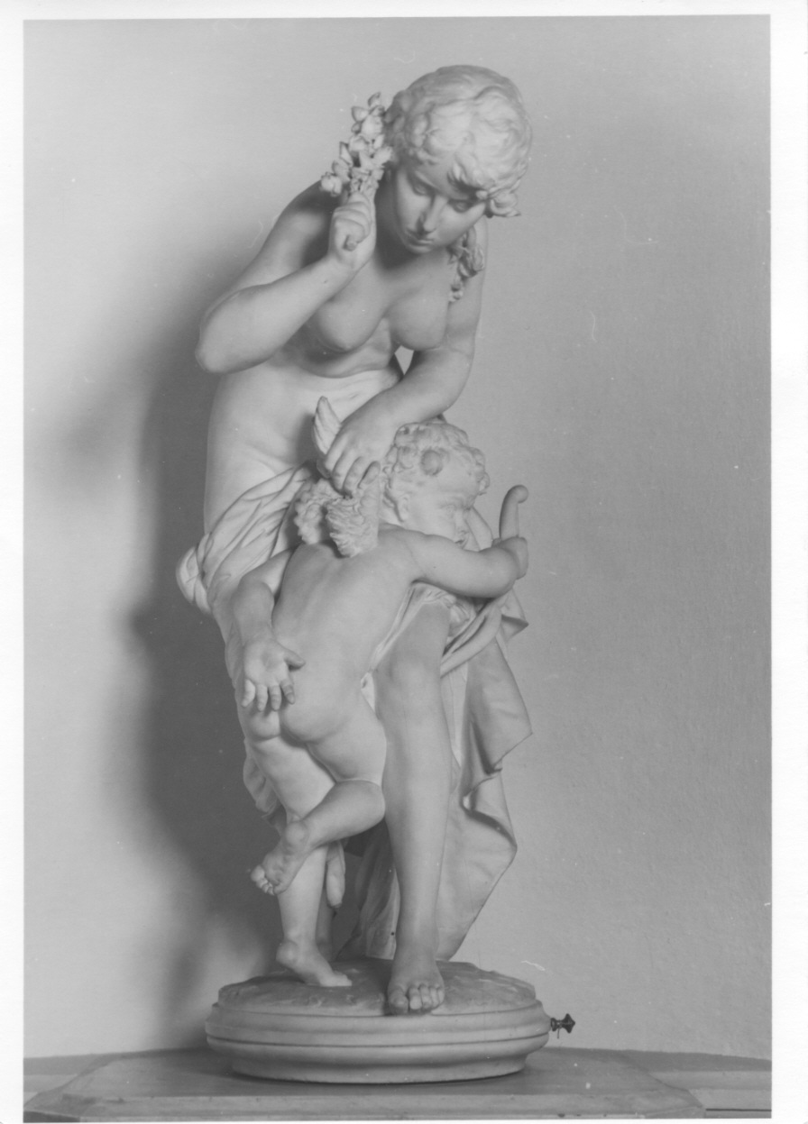 Venere punisce Cupido (gruppo scultoreo, opera isolata) di Porzio Francesco, Eberlein Gustav Heinrich (seconda metà sec. XIX)