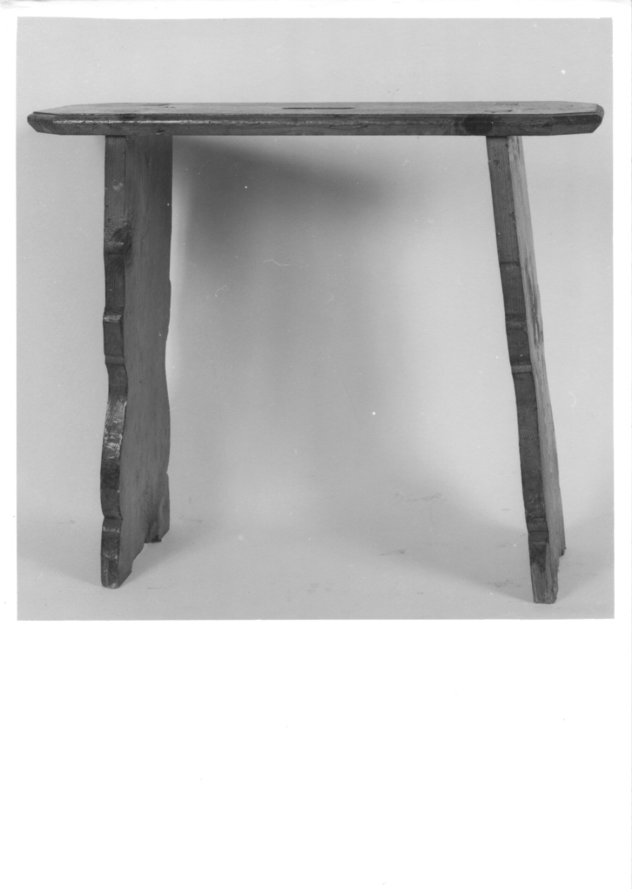 sgabello, opera isolata - bottega della Val Formazza (sec. XIX)