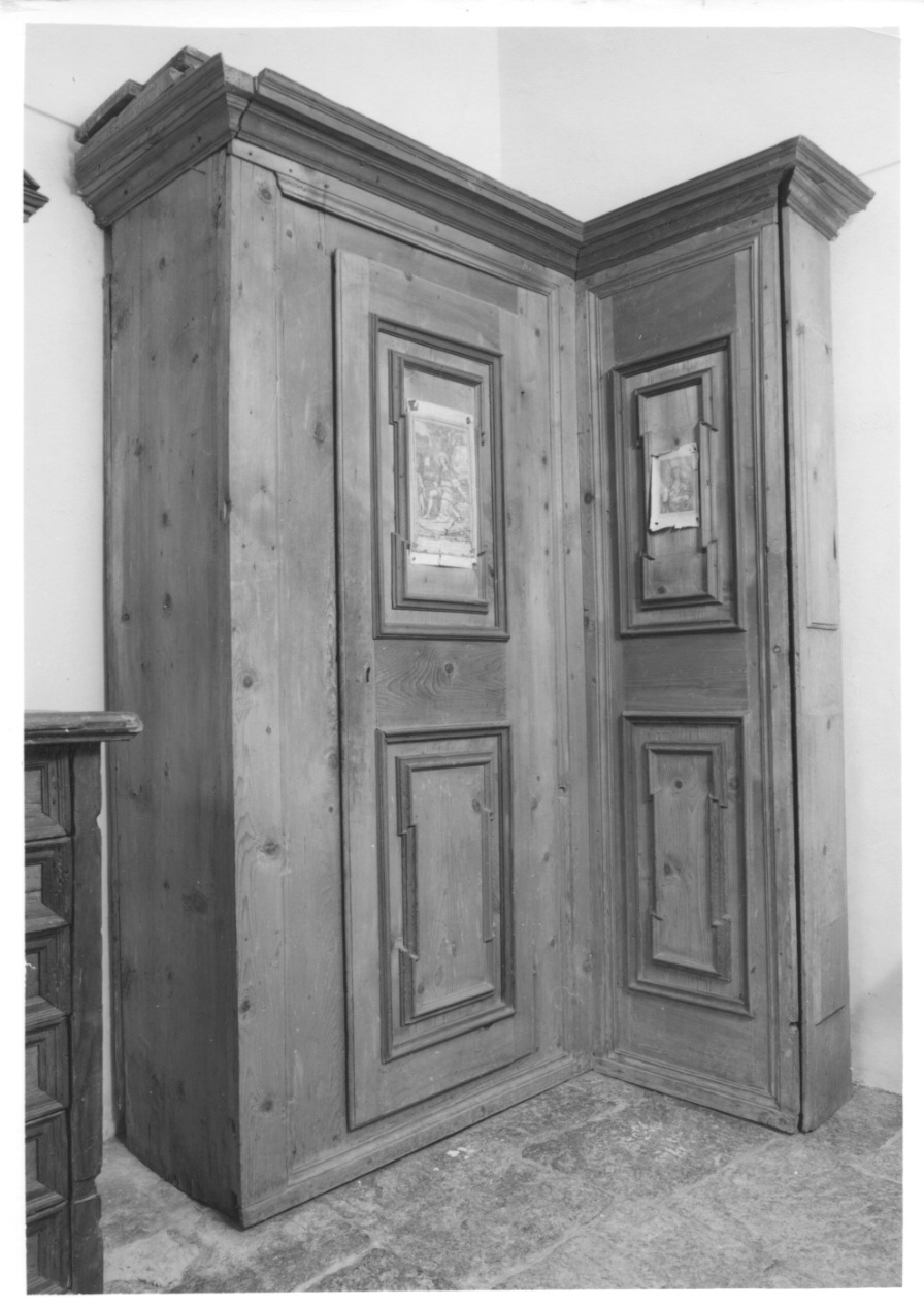 armadio, opera isolata - bottega della Val Formazza (prima metà sec. XVIII)