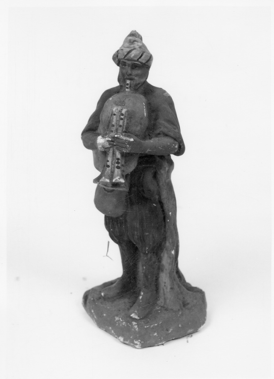 zampognaro (statuetta di presepio, opera isolata) - ambito ligure-piemontese (sec. XIX)