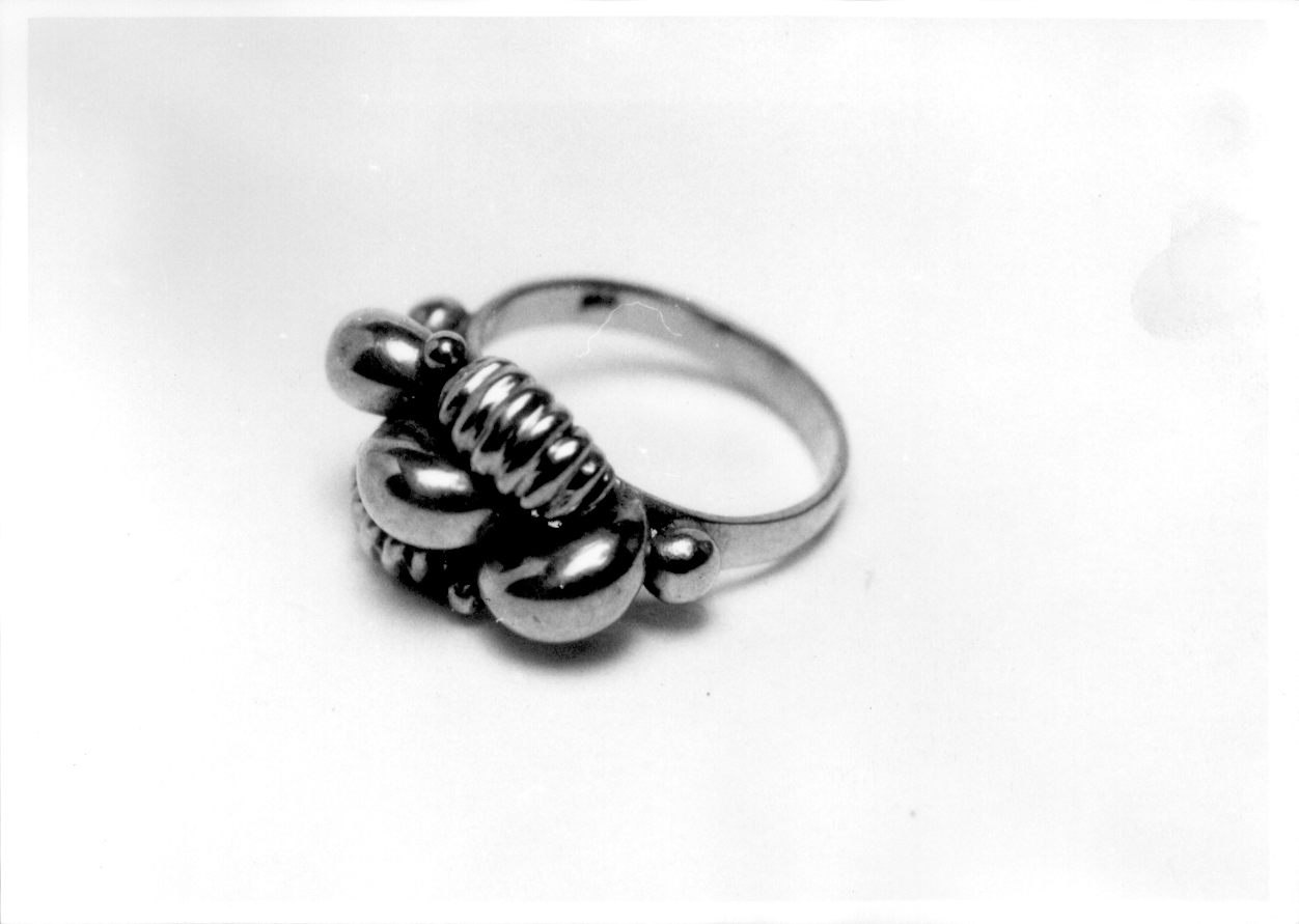 anello, opera isolata - manifattura di Valenza (metà sec. XX)