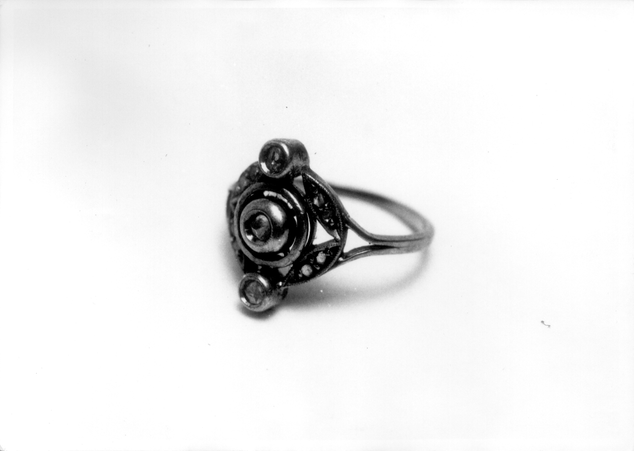 anello, opera isolata - manifattura di Valenza (fine/inizio secc. XIX/ XX)