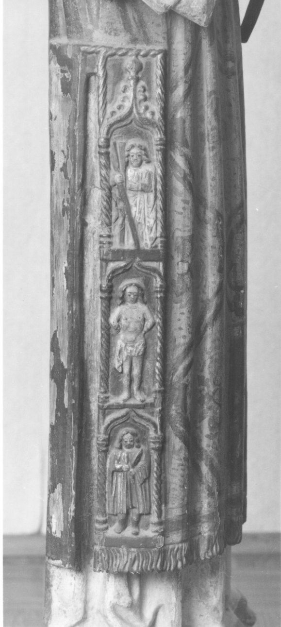 Sant'Andrea (decorazione plastica, elemento d'insieme) di Maestro della Messa di San Gregorio di Chateau Beaulard (bottega) (primo quarto sec. XVI)