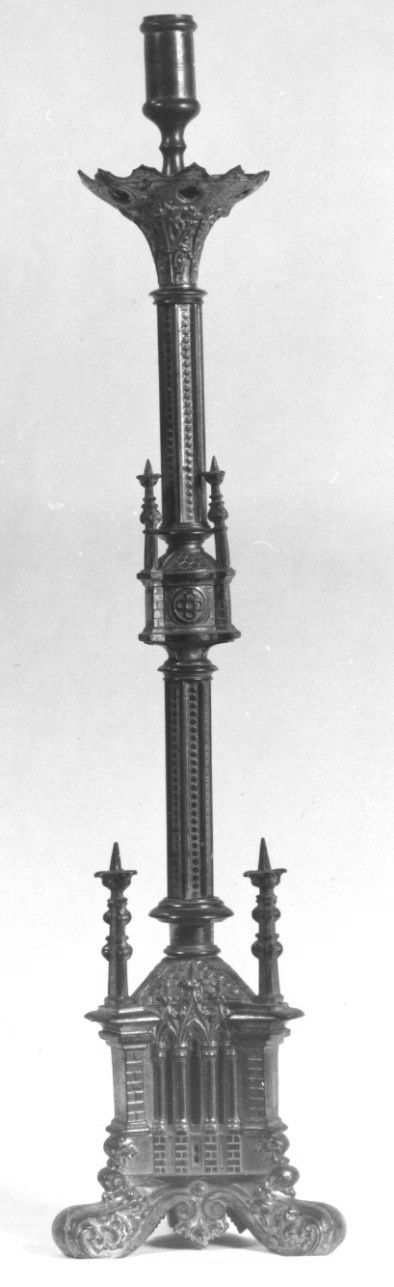 candeliere d'altare, serie - produzione italiana (primo quarto sec. XX)