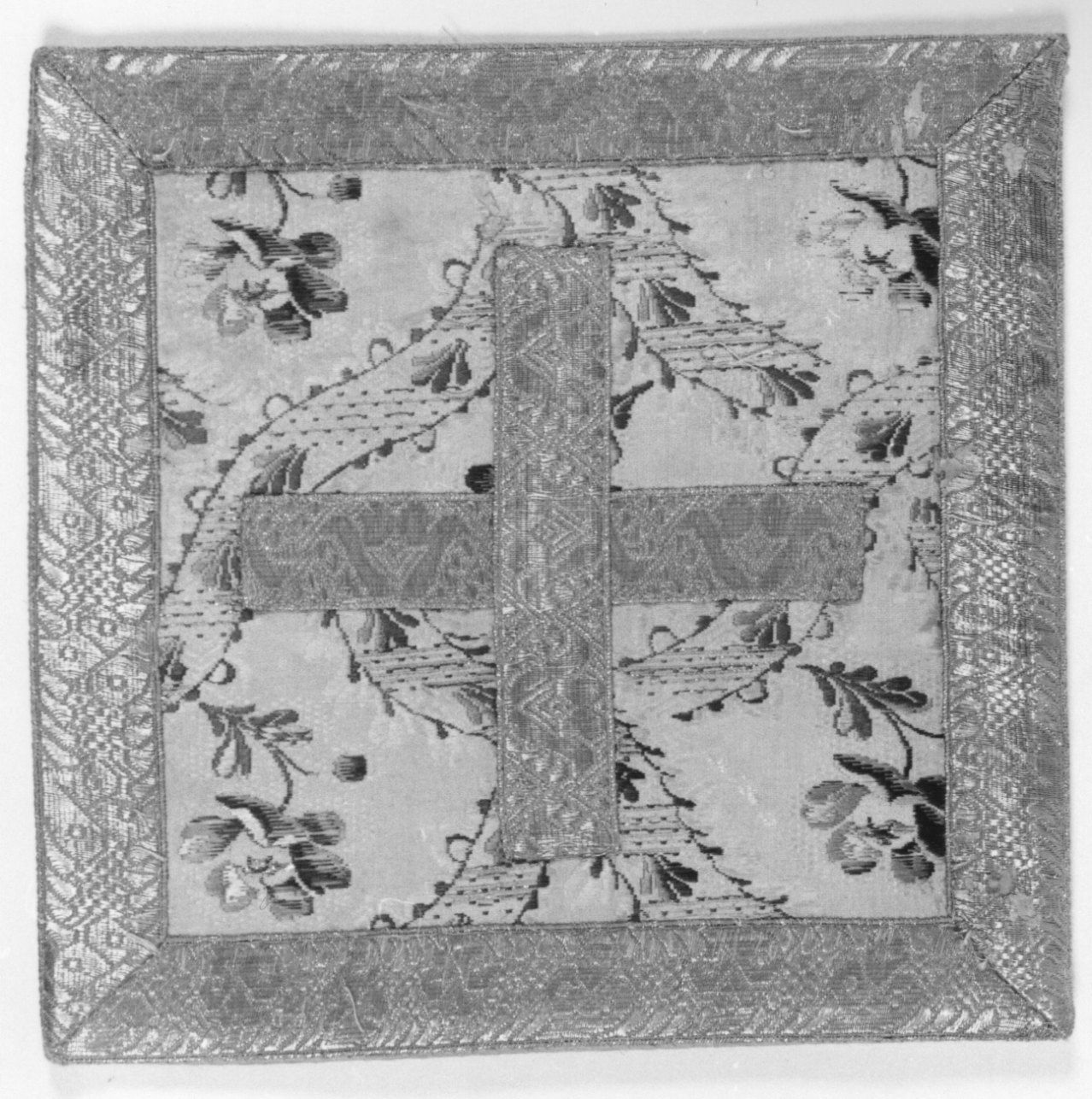 borsa del corporale, elemento d'insieme - manifattura italiana (ultimo quarto, fine/inizio sec. XVIII, secc. XIX/ XX)