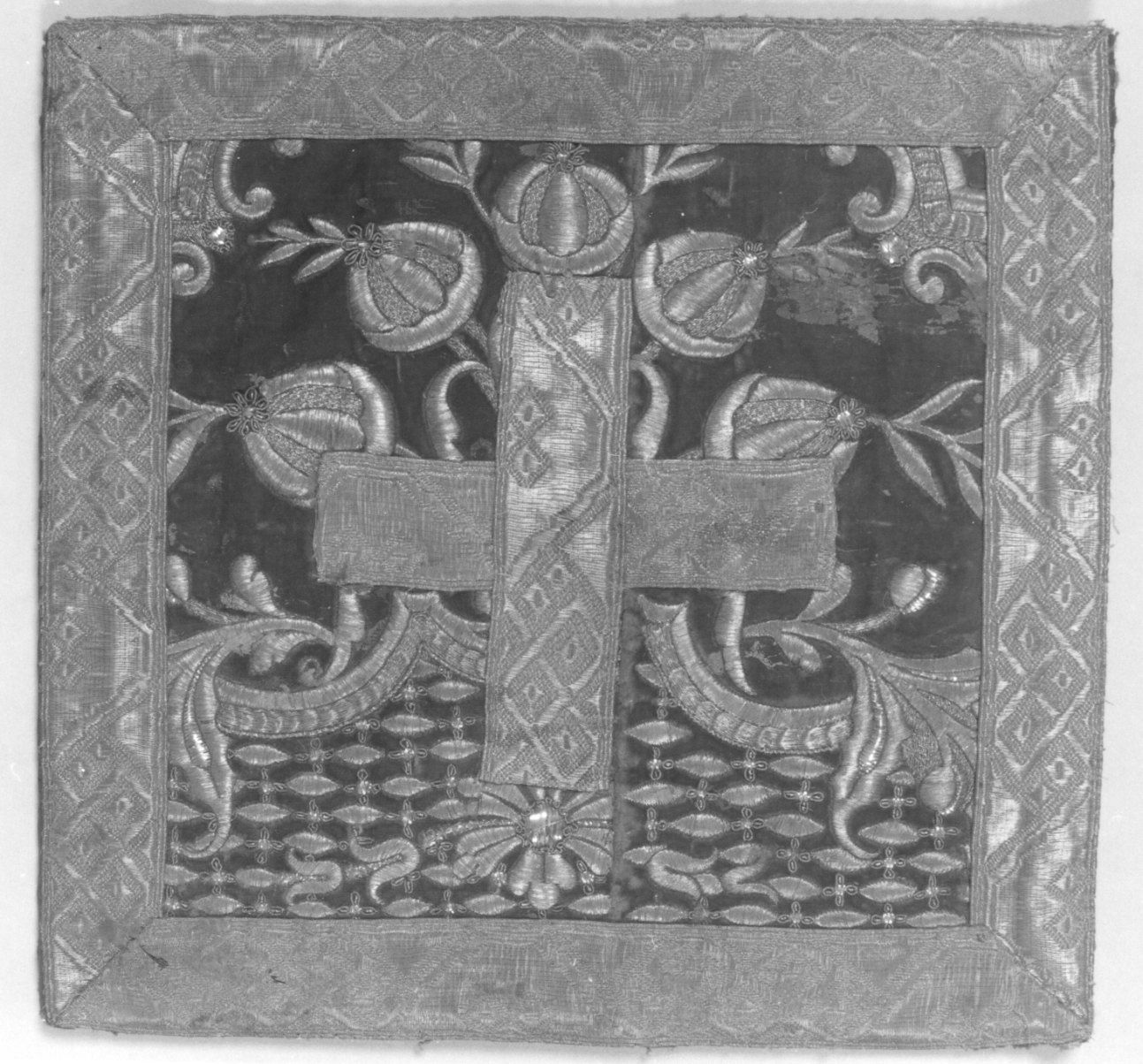 borsa del corporale, elemento d'insieme - manifattura piemontese (terzo quarto sec. XVIII)